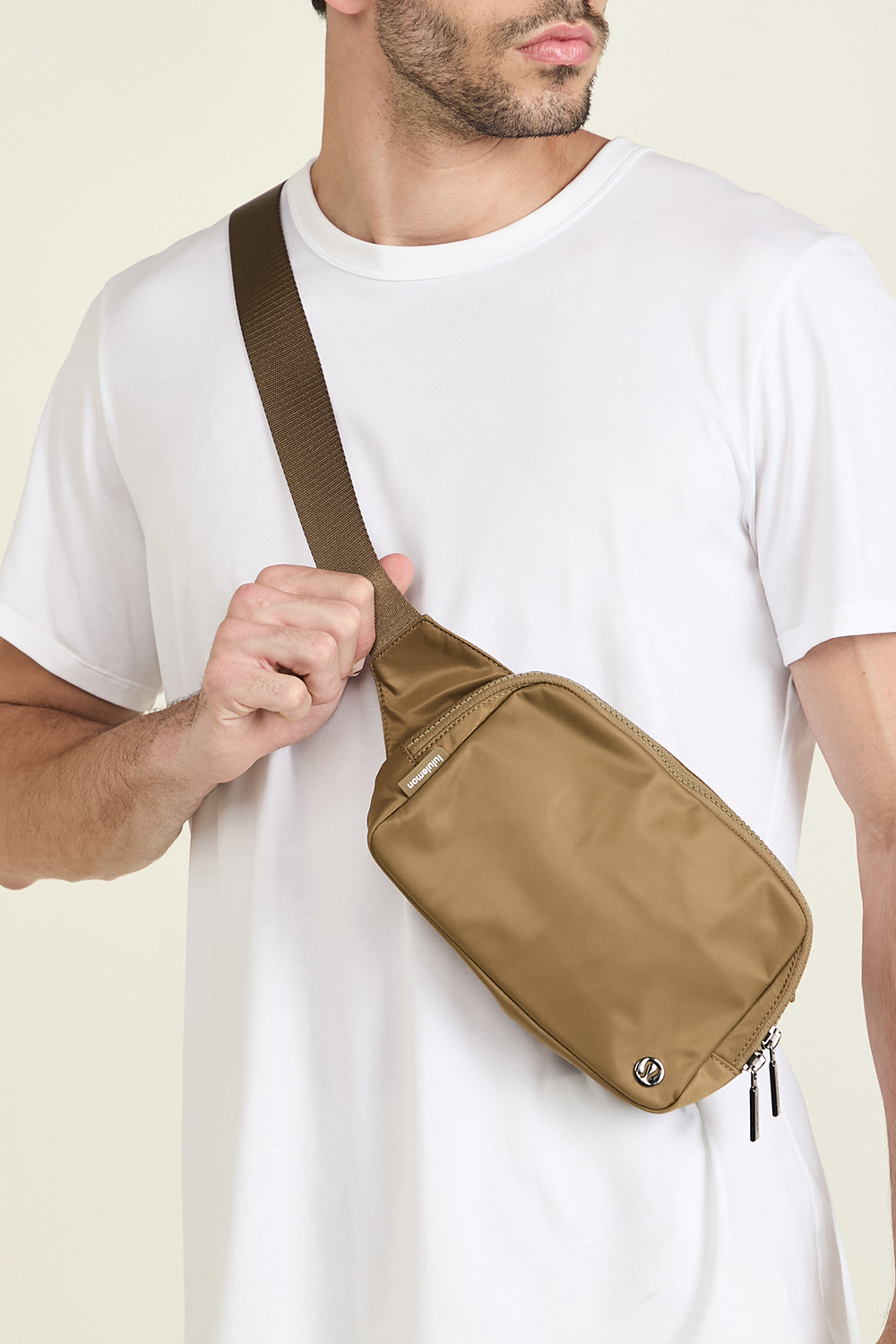תמונת כל הלוק של Everywhere Belt Bag Large LULULEMON